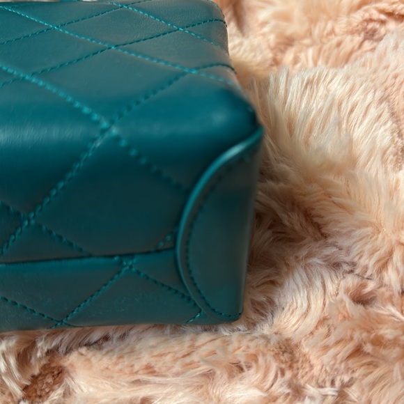 CHANEL Green Spirit Top Handle Crossbody Bag - Picture 10 of 16